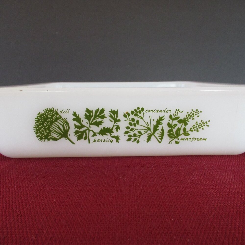 Glasbake casserole baking dish herbs white green dill parsley 1-1/2qt J2428